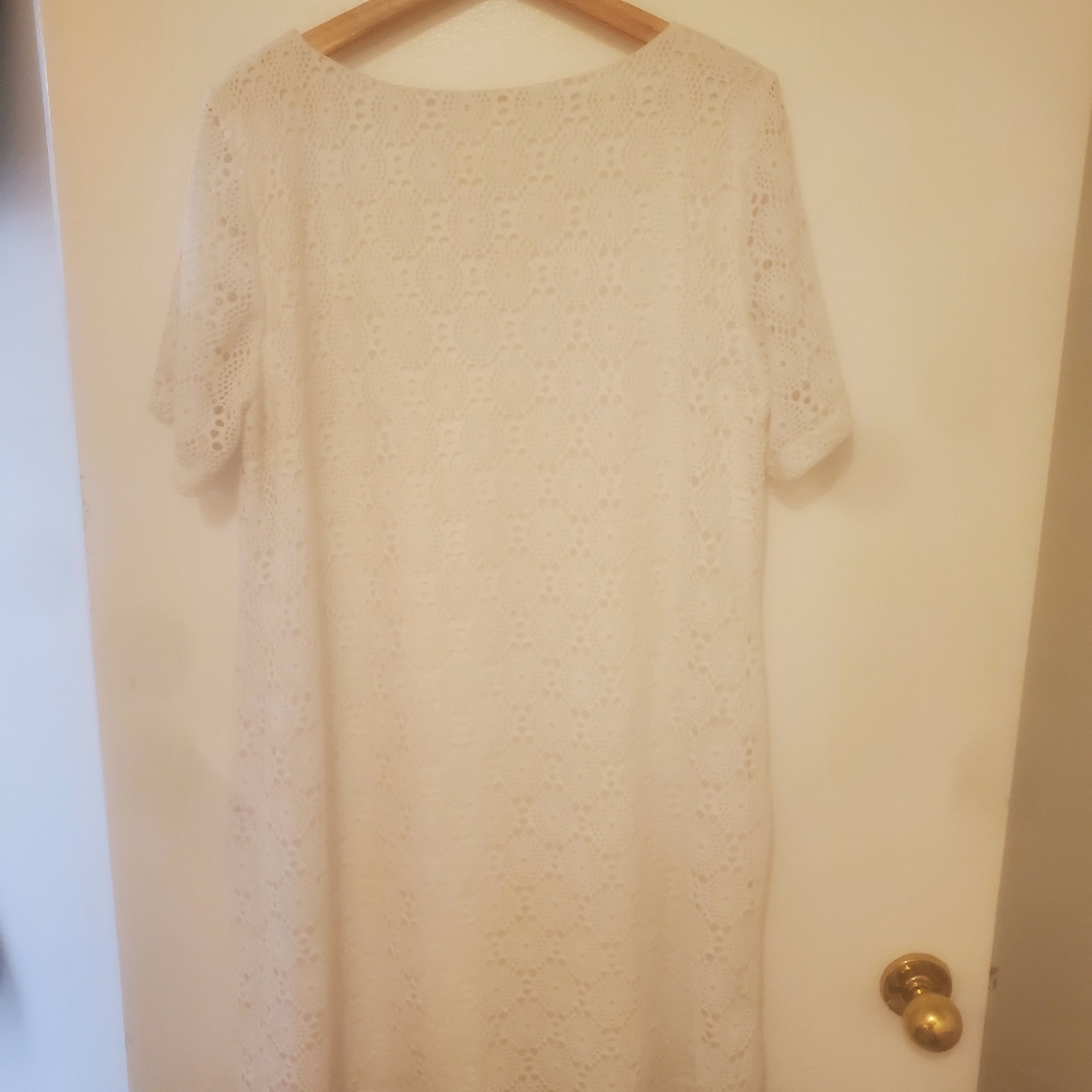 Dress. - Picture 3 of 5